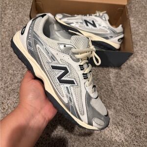 New Balance 204L